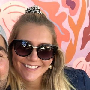 Meet your Posher, Christie